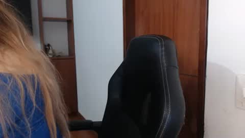 Snapshot of freyjashine_x chatting on October 8, 12:04 am FREYJA LOREN online show from October 8, 12:04 am