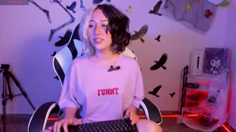 Snapshot of frida_lassi_ chatting on October 11, 1:10 am frida_lassi_ online show from October 11, 1:10 am