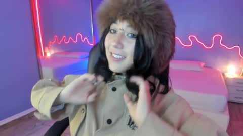 Snapshot of frida_lassi_ chatting on February 7, 7:27 pm frida_lassi_ online show from February 7, 7:27 pm