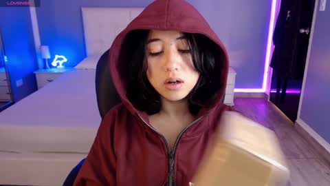 Snapshot of frida_lassi_ chatting on January 22, 12:06 pm frida_lassi_ online show from January 22, 12:06 pm