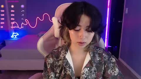 Snapshot of frida_lassi_ chatting on March 6, 1:24 pm frida_lassi_ online show from March 6, 1:24 pm