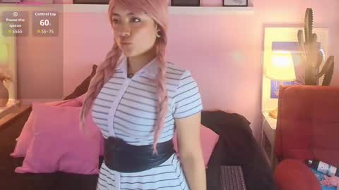 Snapshot of frodita_dream chatting on October 17, 12:41 pm FRODIT online show from October 17, 12:41 pm