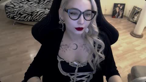 Lilith online show from November 19, 11:54 am