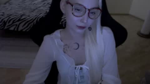 Lilith online show from May 14, 12:11 pm