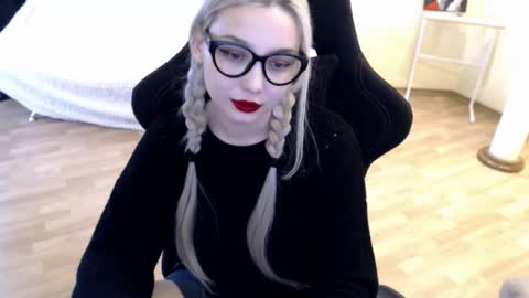 Lilith online show from February 18, 6:59 am