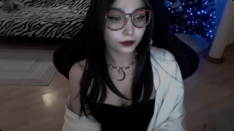 Lilith online show from January 15, 12:00 pm