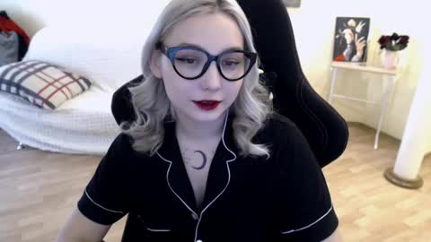 Lilith online show from February 10, 6:53 am