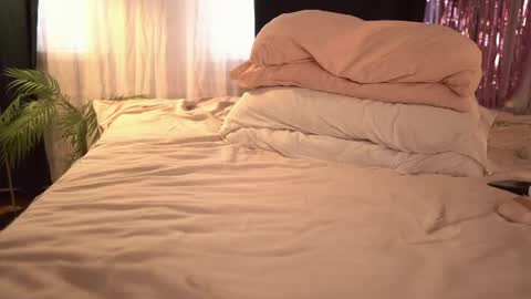 Eva         all my links   online show from April 4, 12:59 pm