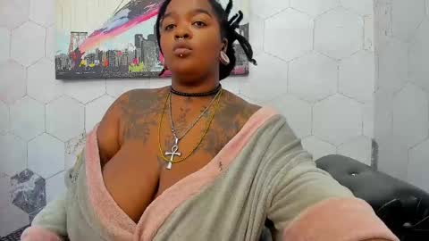 Snapshot of fuentes_anna chatting on September 23, 11:52 am Anna Fuentes online show from September 23, 11:52 am