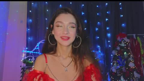 Snapshot of funny_whotsss chatting on December 14, 9:35 pm Tiffany online show from December 14, 9:35 pm