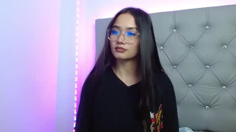 Snapshot of fysste_ chatting on October 17, 10:35 pm Victoria online show from October 17, 10:35 pm