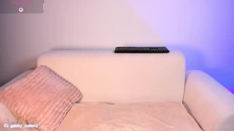 Snapshot of gabby_cullen chatting on September 12, 4:02 am Gabby online show from September 12, 4:02 am