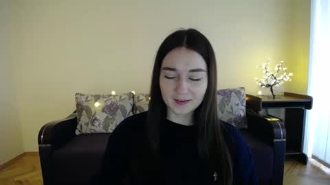 Snapshot of gabby_di chatting on January 11, 9:04 am Jaklin online show from January 11, 9:04 am