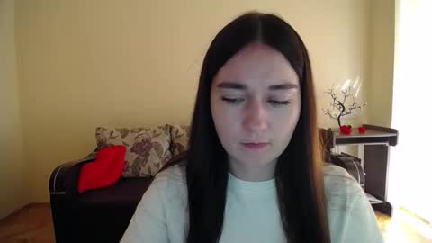 Snapshot of gabby_di chatting on September 16, 8:11 am Jaklin online show from September 16, 8:11 am