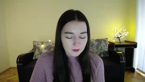 Snapshot of gabby_di chatting on January 10, 9:02 am Jaklin online show from January 10, 9:02 am