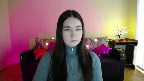 Snapshot of gabby_di chatting on March 3, 8:43 am Jaklin online show from March 3, 8:43 am