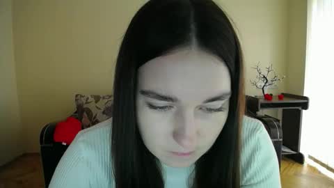 Snapshot of gabby_di chatting on October 18, 8:28 am Jaklin online show from October 18, 8:28 am