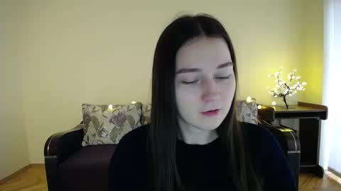 Snapshot of gabby_di chatting on January 16, 8:43 am Jaklin online show from January 16, 8:43 am