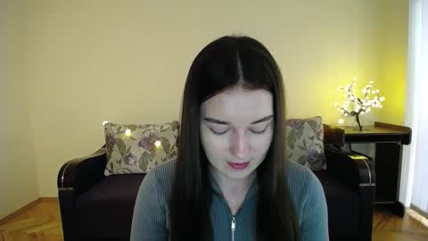 Snapshot of gabby_di chatting on January 27, 9:23 am Jaklin online show from January 27, 9:23 am