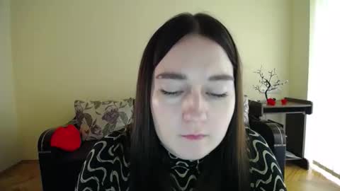 Snapshot of gabby_di chatting on September 18, 11:31 am Jaklin online show from September 18, 11:31 am
