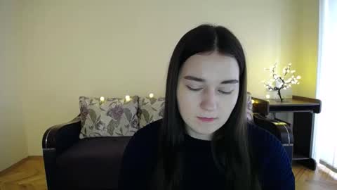 Snapshot of gabby_di chatting on January 20, 8:41 am Jaklin online show from January 20, 8:41 am