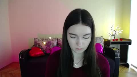 Snapshot of gabby_di chatting on February 24, 9:08 am Jaklin online show from February 24, 9:08 am