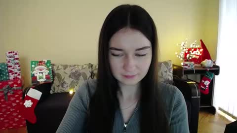 Snapshot of gabby_di chatting on January 3, 8:54 am Jaklin online show from January 3, 8:54 am