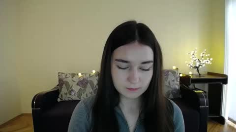 Snapshot of gabby_di chatting on January 31, 9:27 am Jaklin online show from January 31, 9:27 am