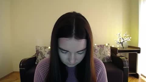 Snapshot of gabby_di chatting on February 6, 8:39 am Jaklin online show from February 6, 8:39 am