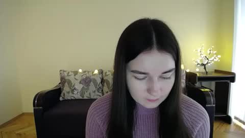 Snapshot of gabby_di chatting on January 23, 8:36 am Jaklin online show from January 23, 8:36 am
