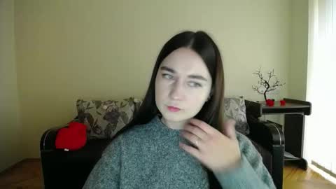 Snapshot of gabby_di chatting on October 4, 9:15 am Jaklin online show from October 4, 9:15 am
