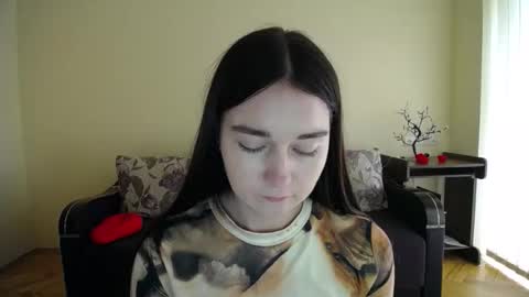 Snapshot of gabby_di chatting on September 19, 11:42 am Jaklin online show from September 19, 11:42 am