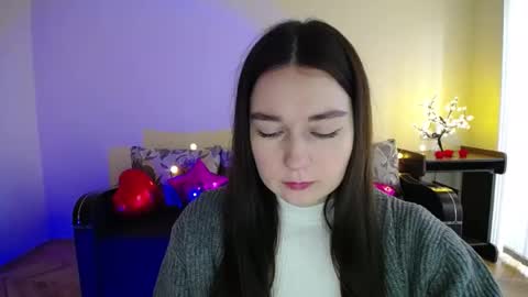 Snapshot of gabby_di chatting on February 22, 9:12 am Jaklin online show from February 22, 9:12 am