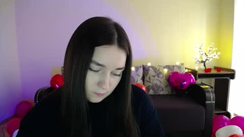 Snapshot of gabby_di chatting on February 18, 9:54 am Jaklin online show from February 18, 9:54 am
