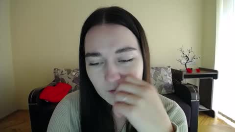 Snapshot of gabby_di chatting on October 3, 8:19 am Jaklin online show from October 3, 8:19 am