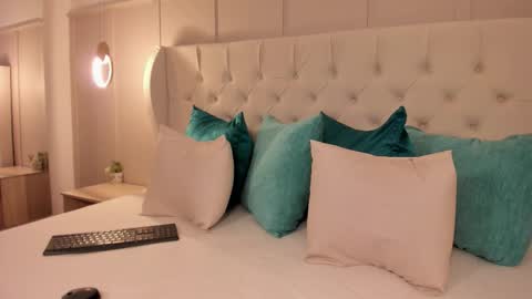 Gabriela online show from February 4, 11:24 am