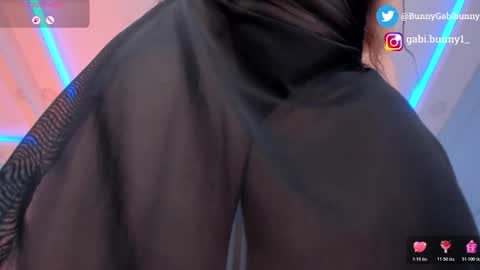 Gabi  online show from March 6, 6:25 pm