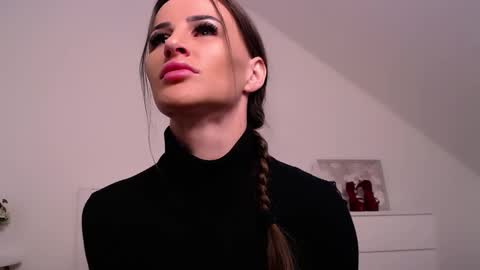 GabiCarter online show from March 4, 7:41 am