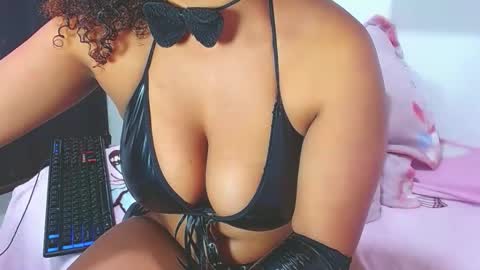 gabi_jhons_23 online show from February 11, 8:21 pm