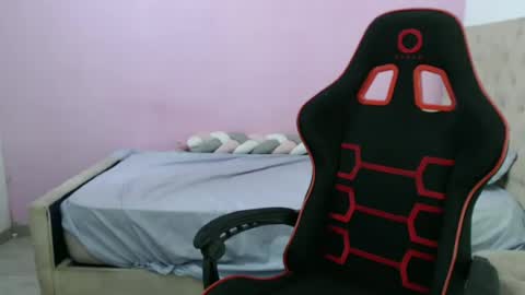 G A B R I E L A I S B A C K.  online show from April 23, 3:47 am