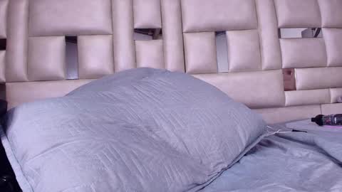 gabriela online show from February 7, 8:20 pm