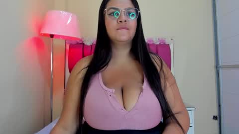 Snapshot of gabrielaa_01 chatting on February 13, 2:31 pm Gaby Im on vacation see you on November 25 online show from February 13, 2:31 pm