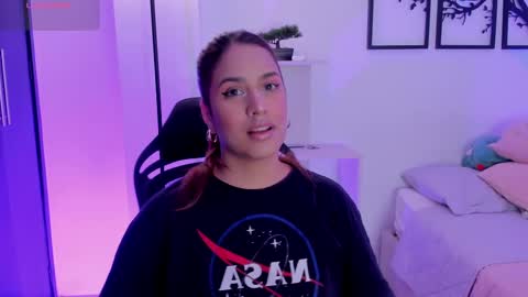 Snapshot of gabriella__tom chatting on March 8, 9:51 pm Gabriella online show from March 8, 9:51 pm