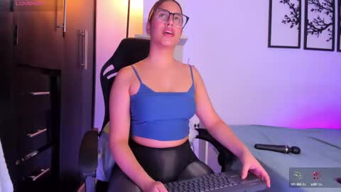 Snapshot of gabriella__tom chatting on September 30, 11:09 pm Gabriella online show from September 30, 11:09 pm