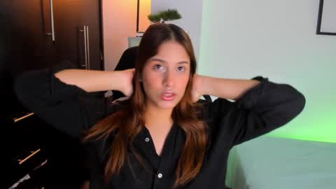 Snapshot of gabriella__tom chatting on September 19, 2:10 am Gabriella online show from September 19, 2:10 am