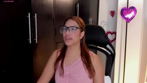 Snapshot of gabriella__tom chatting on February 18, 11:52 pm Gabriella online show from February 18, 11:52 pm
