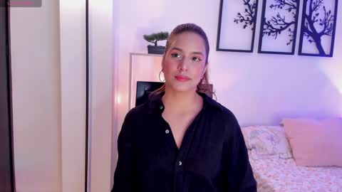 Snapshot of gabriella__tom chatting on January 21, 9:57 pm Gabriella online show from January 21, 9:57 pm