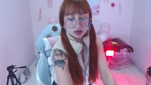 Snapshot of gaby_angel25 chatting on October 17, 10:46 pm .. .. online show from October 17, 10:46 pm