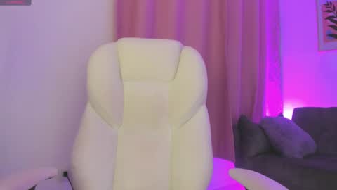 gaby online show from March 19, 1:26 pm