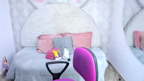 Gaby online show from April 18, 7:07 pm